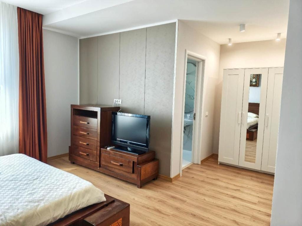 Otopeni Garden Guesthouse — 5