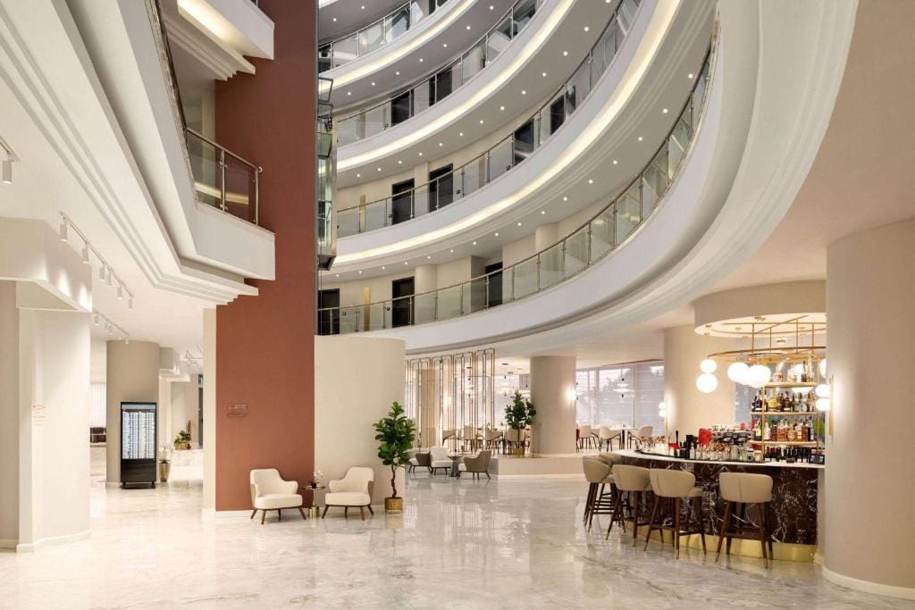 Ramada by Wyndham Bucharest Otopeni Airport — 1