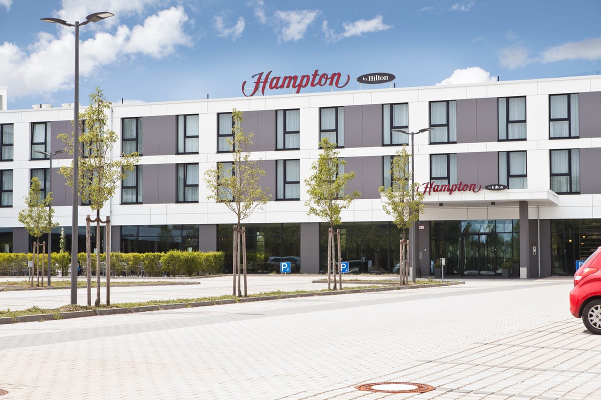 Hampton by Hilton Munich Airport South — 4