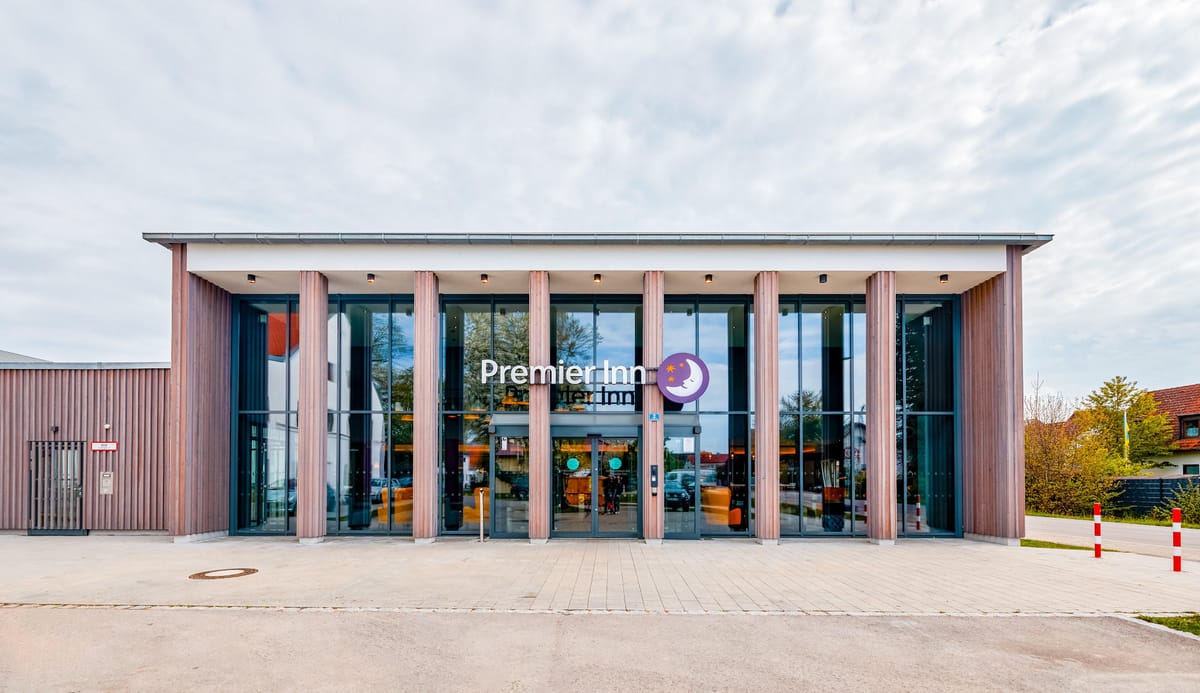 Premier Inn München Airport Süd Hotel — 2