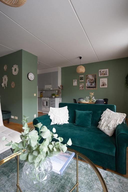Casa Verde Boutique City Center Apartment with Sauna — 3