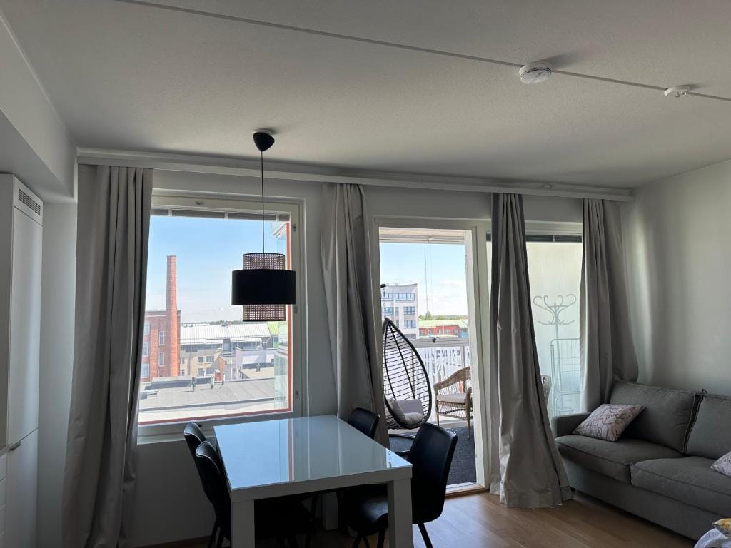 Onnellinen Koti — 5
