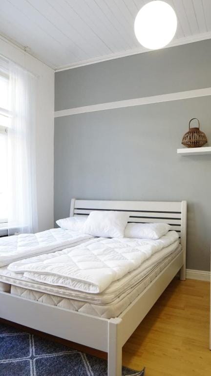 Wanha Rovastiinna, SELF-SERVICE Unique city apartment, FREE WiFi — 1