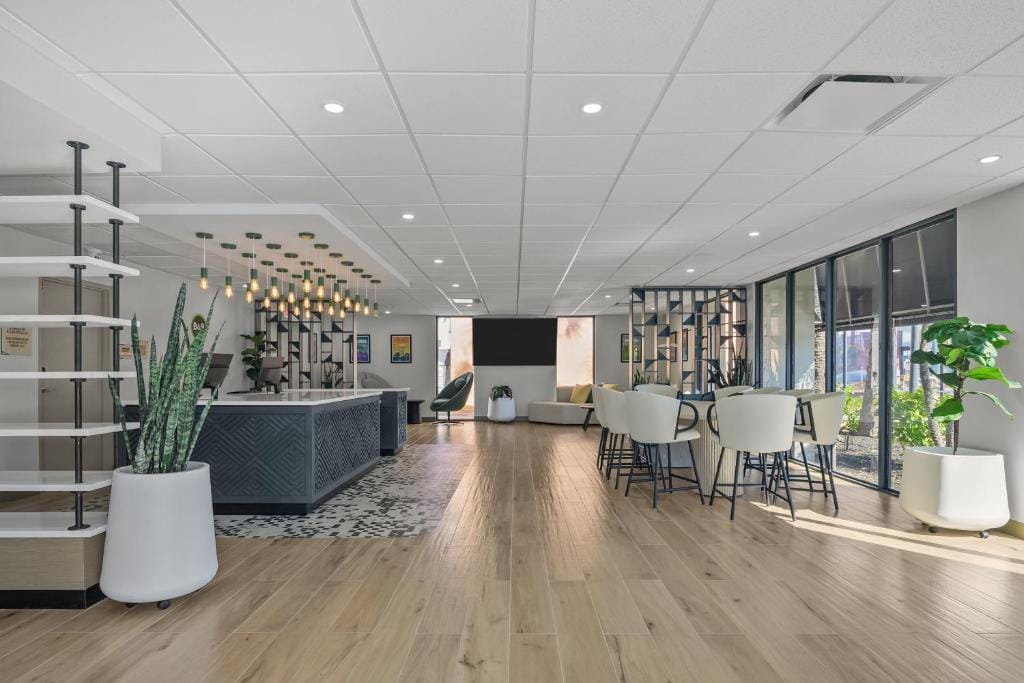 B&B HOTEL Orlando International Drive near Universal - Newly Renovated! — 1