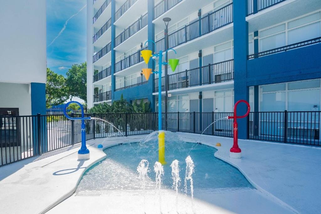 DASKK Orlando Hotel near Universal Blvd, an Ascend Collection Hotel — 3