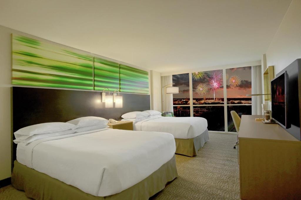 DoubleTree by Hilton at the Entrance to Universal Orlando — 1