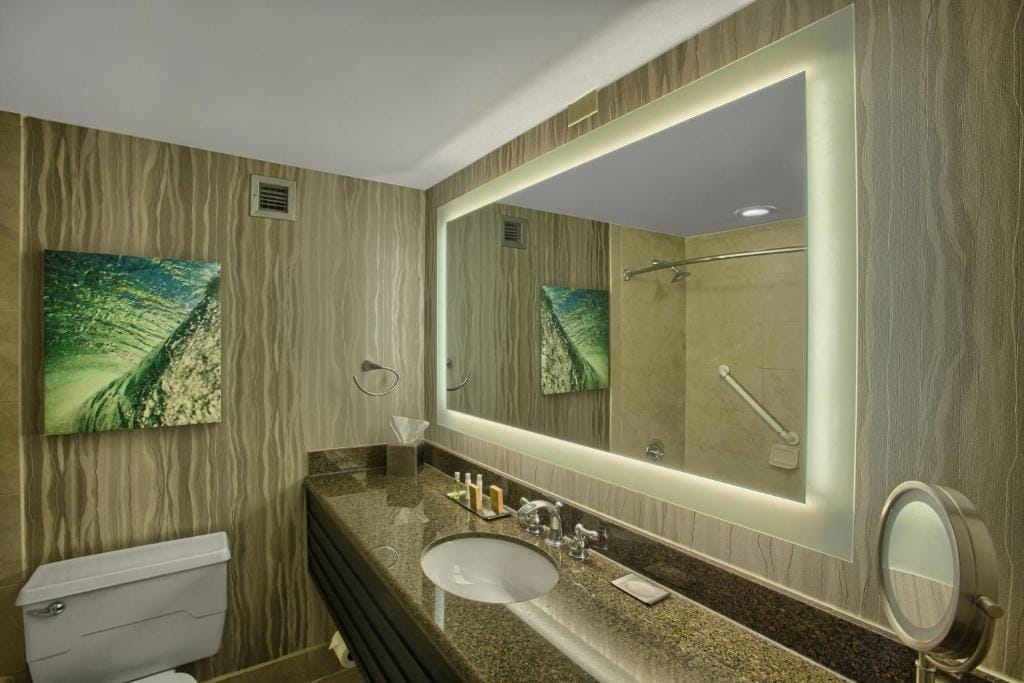 DoubleTree by Hilton at the Entrance to Universal Orlando — 3