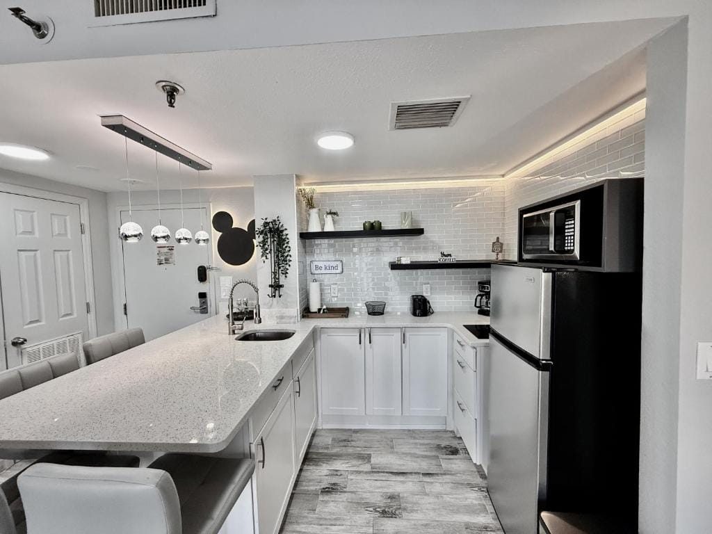 Entire condo near Universal Studios in Orlando - Free Resort Access — 1