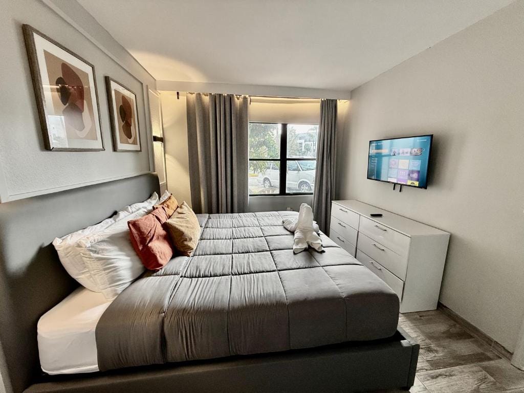 Entire condo near Universal Studios in Orlando - Free Resort Access — 4