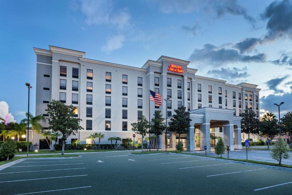 Hampton Inn & Suites Orlando International Drive North — 1
