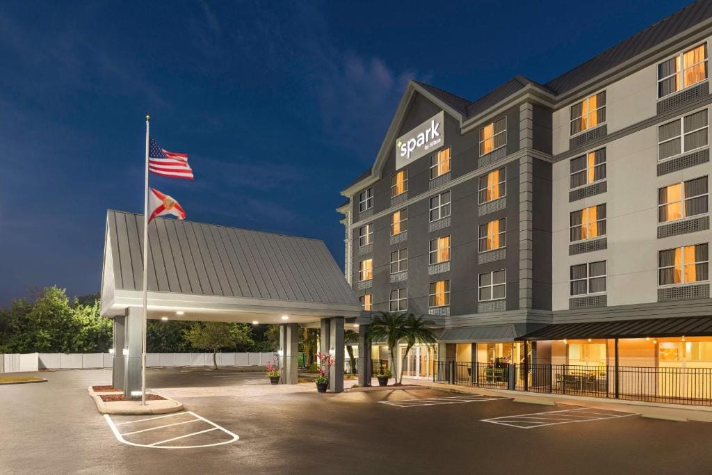 Spark by Hilton Orlando Universal Boulevard — 3