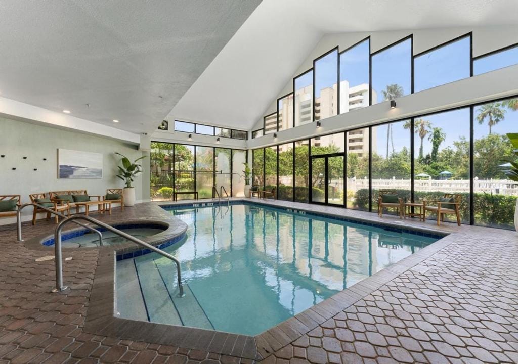 Studio Condo Near Universal I-Drive w Kitchenette — 4