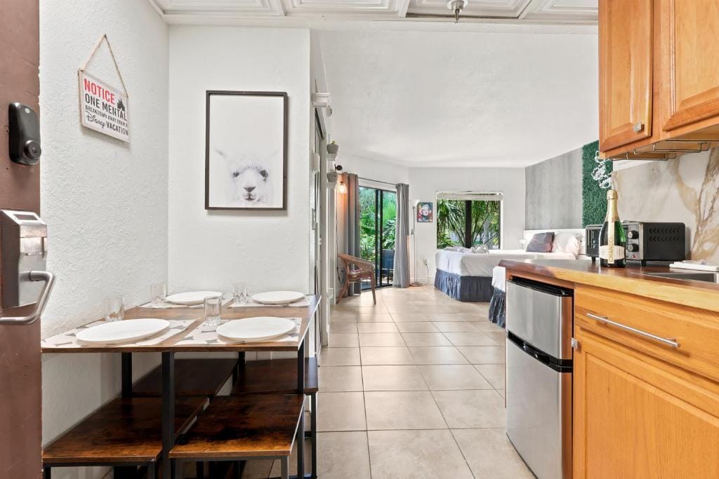 Studio Condo Near Universal I-Drive w Kitchenette — 5