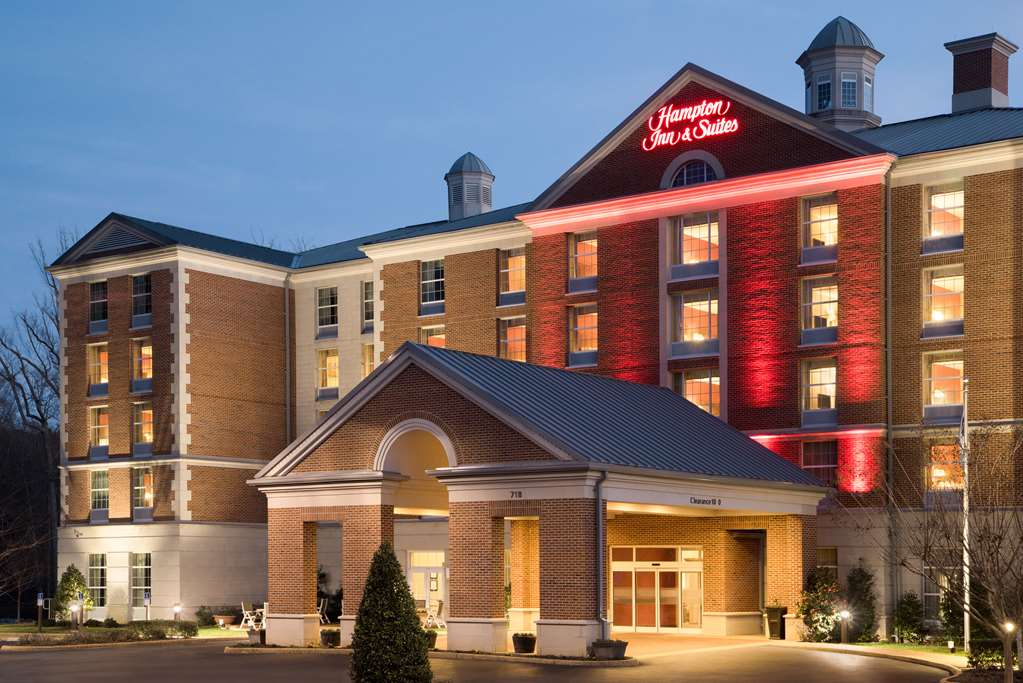 Hampton Inn & Suites Williamsburg-Central — 2