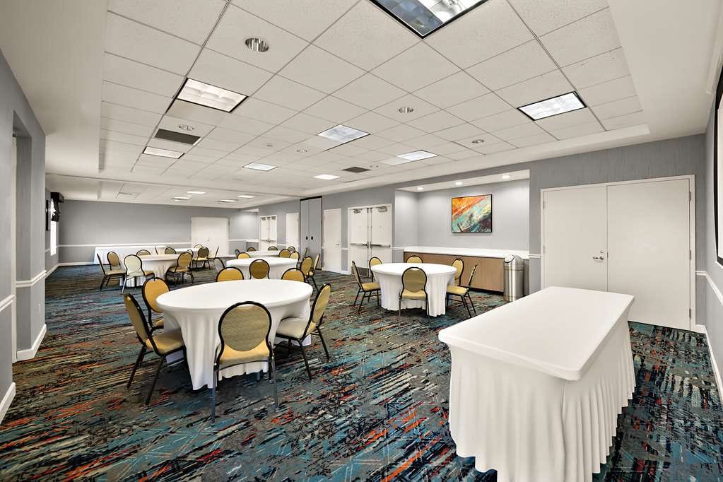 Hilton Garden Inn Williamsburg — 5