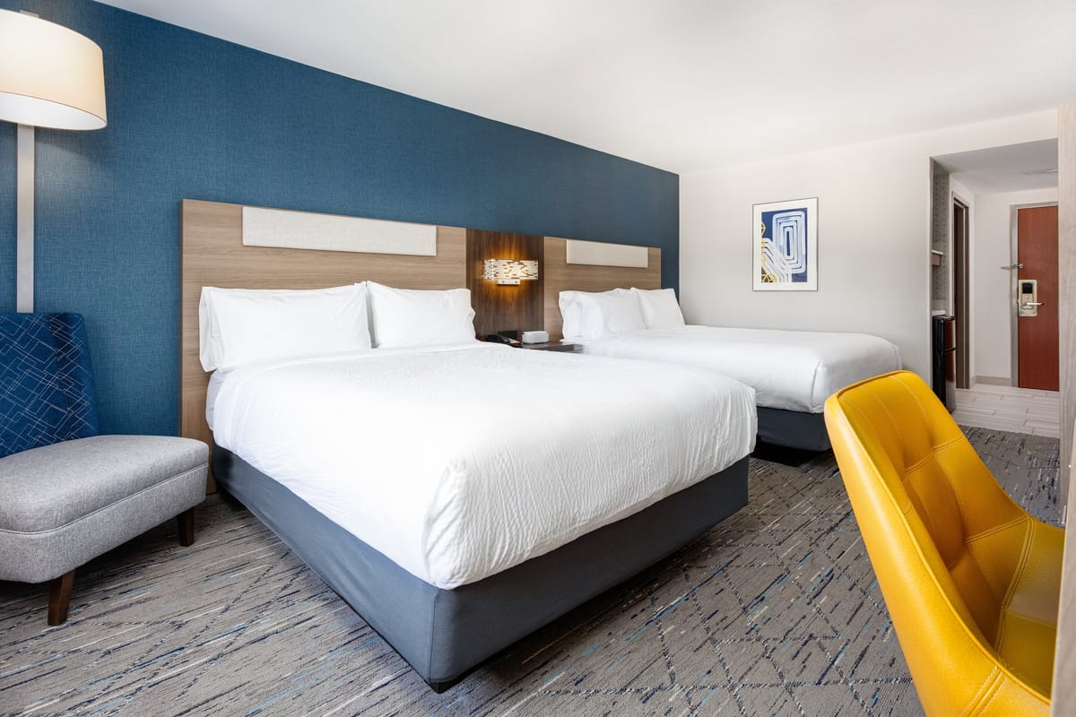 Holiday Inn Express & Suites Williamsburg by IHG — 3