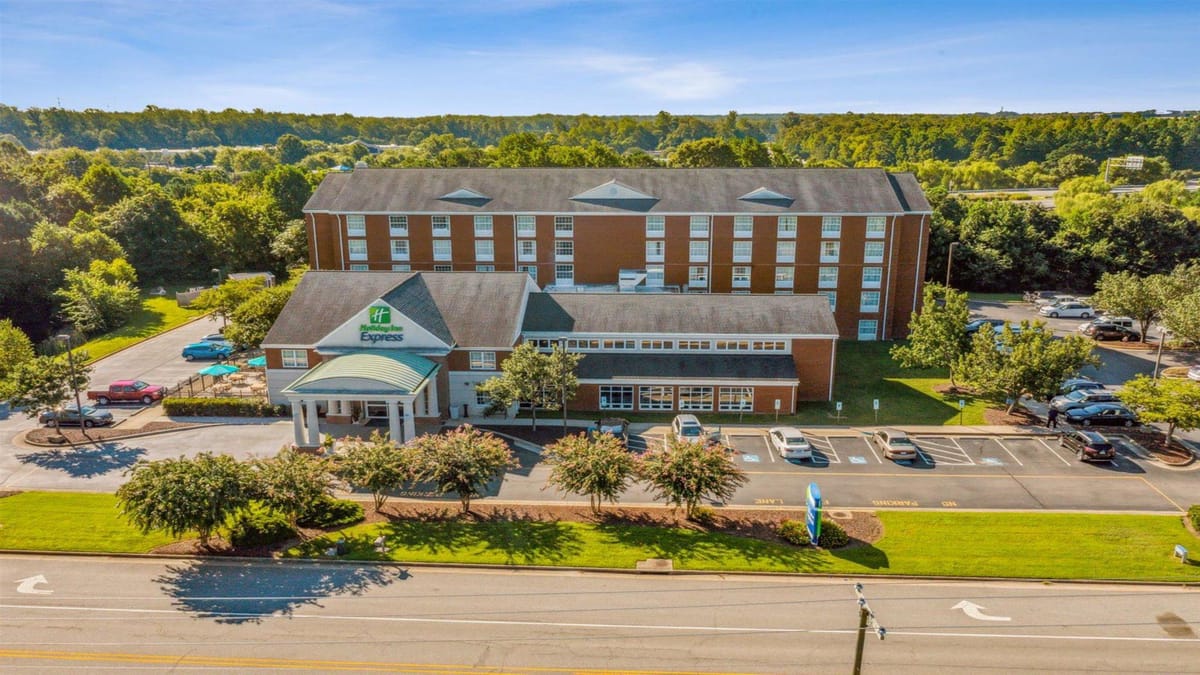 Holiday Inn Express Williamsburg North by IHG — 3