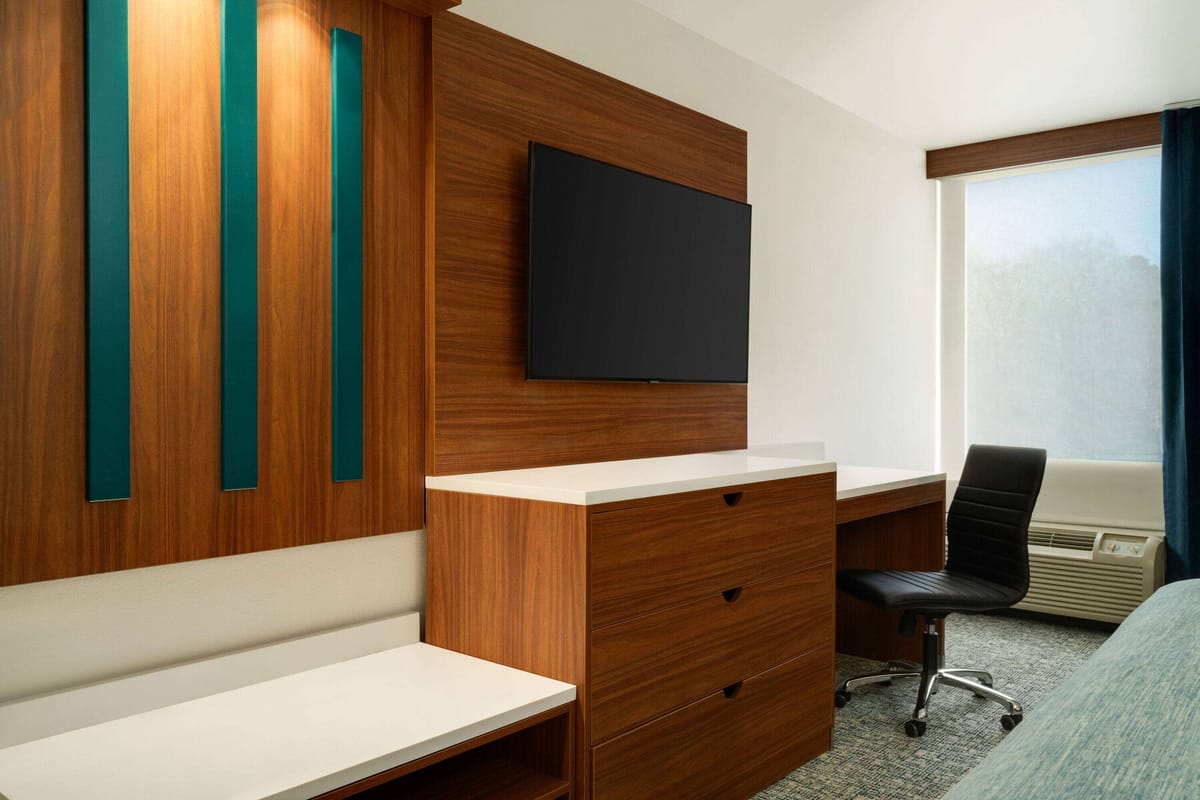 Wingate by Wyndham Williamsburg — 4