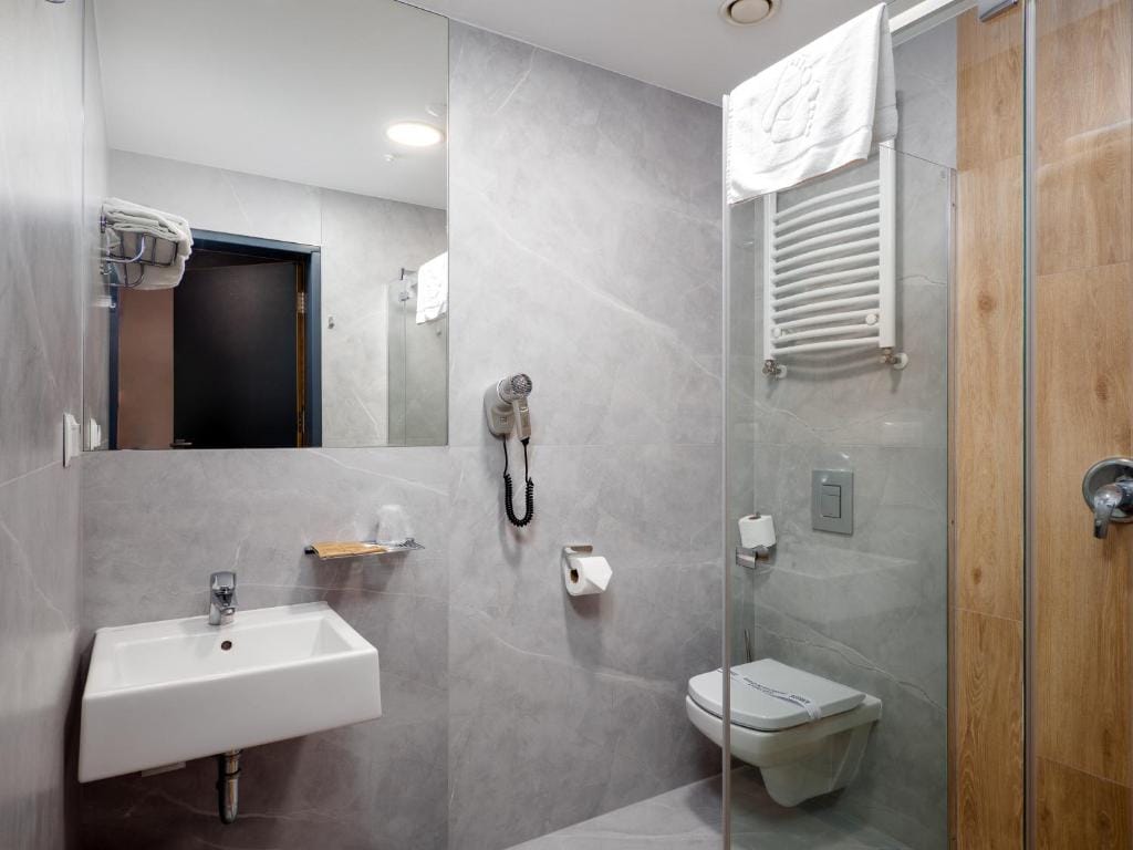 Hotel Scout — 5