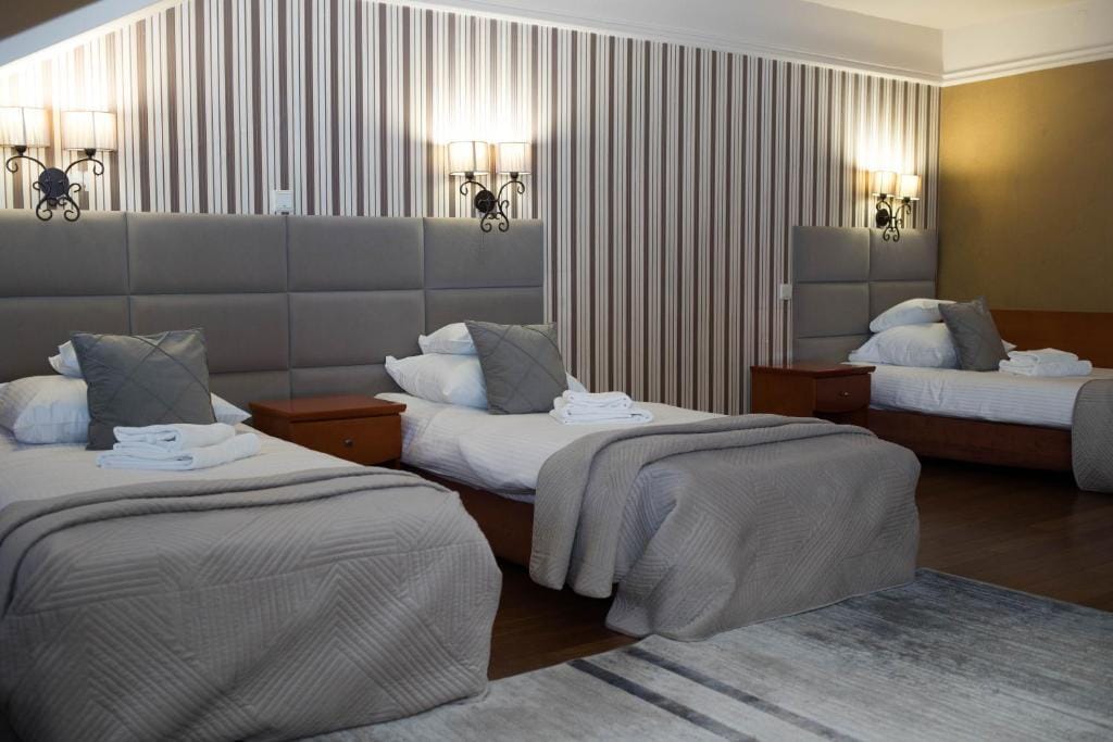 Hotel Wenecki — 4