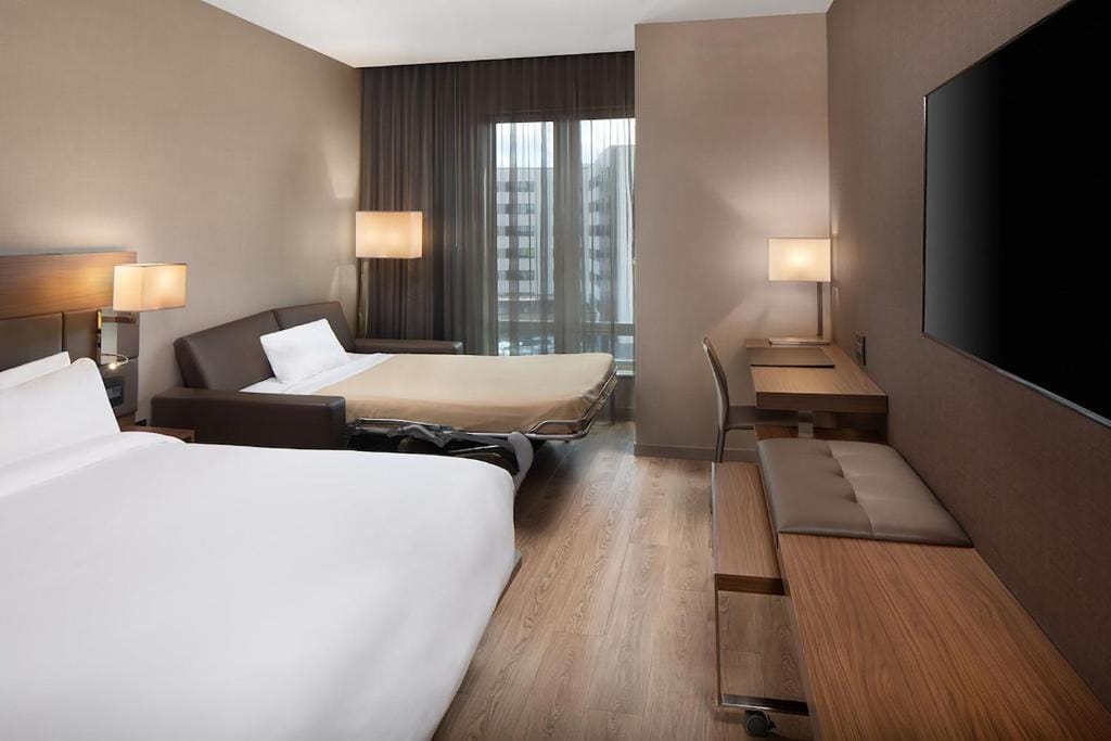 AC Hotel by Marriott Bloomington Mall of America — 2