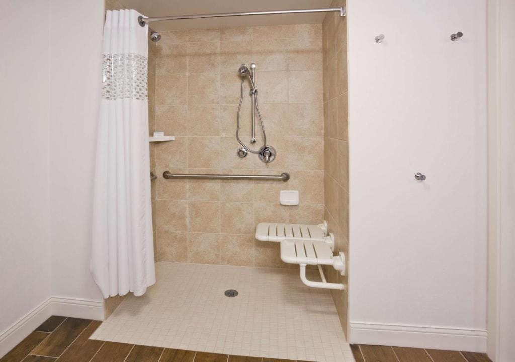 Hampton Inn Minneapolis Bloomington West — 3