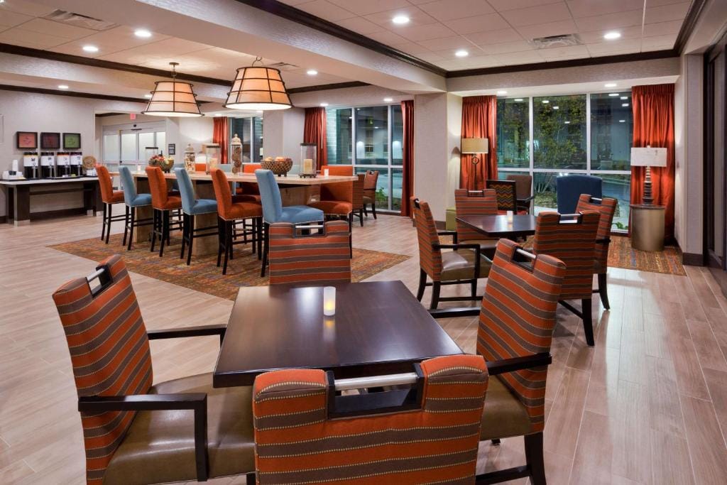 Hampton Inn Minneapolis Bloomington West — 5