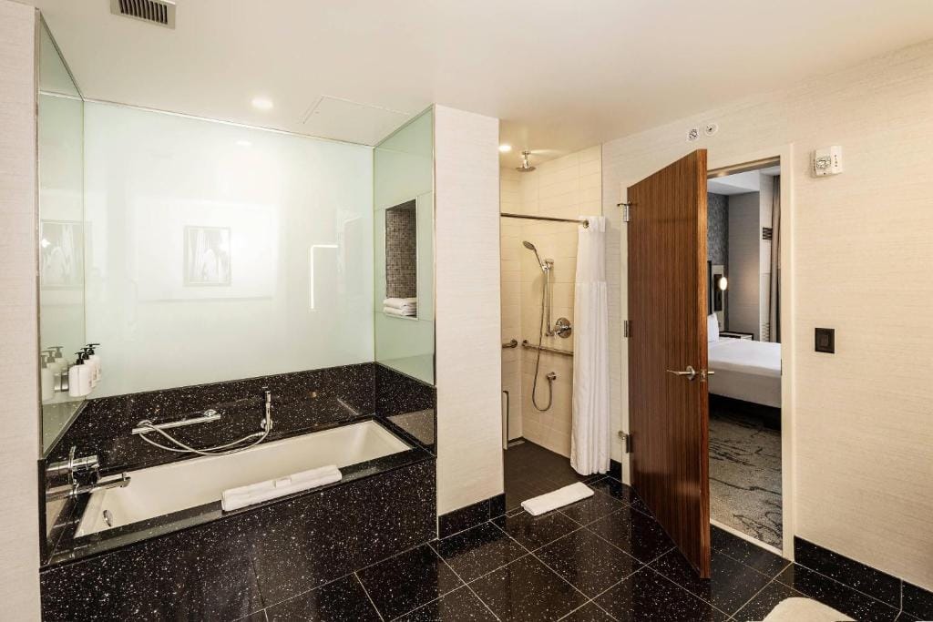 Radisson Blu Mall of America — 2