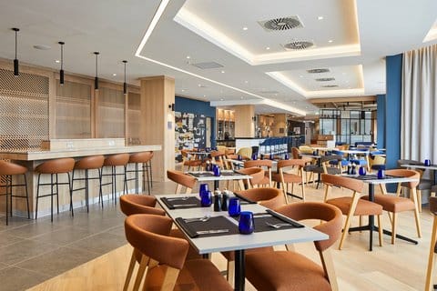 Courtyard by Marriott Keele Staffordshire — 1