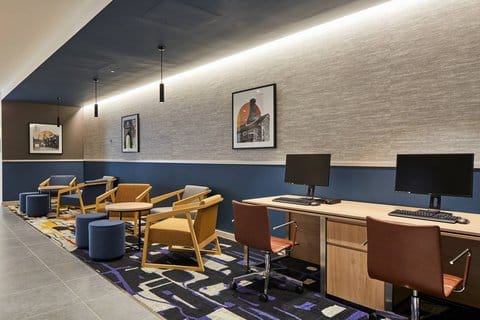Courtyard by Marriott Keele Staffordshire — 5