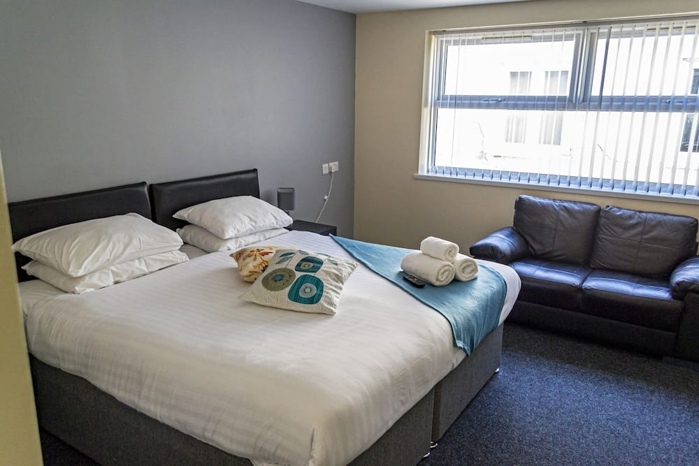Lymedale Suites - Aparthotel — 2