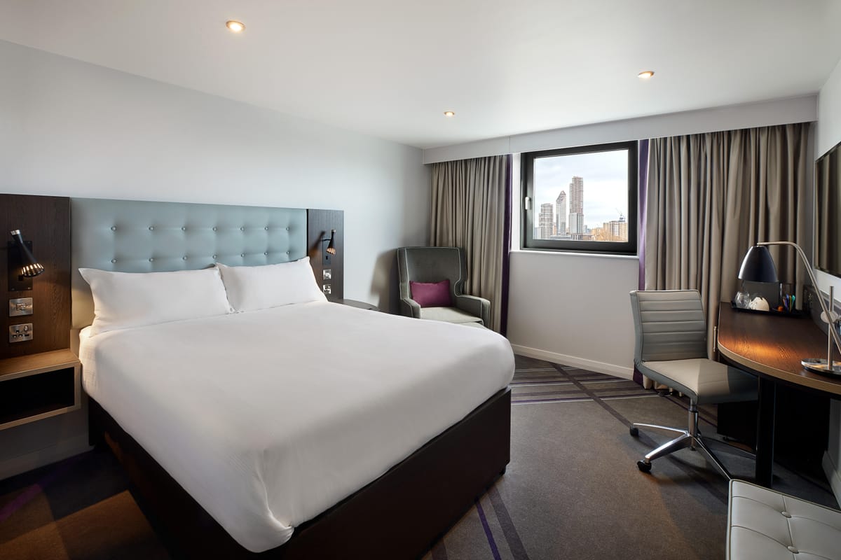 Premier Inn Stoke-On-Trent (Hanley) hotel — 3