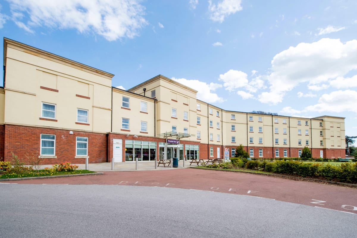 Premier Inn Stoke/Trentham Gardens hotel — 3