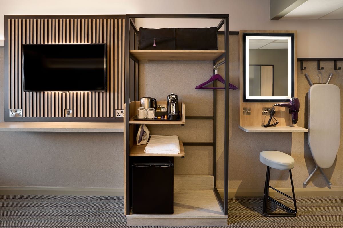 Premier Inn Stoke/Trentham Gardens hotel — 4