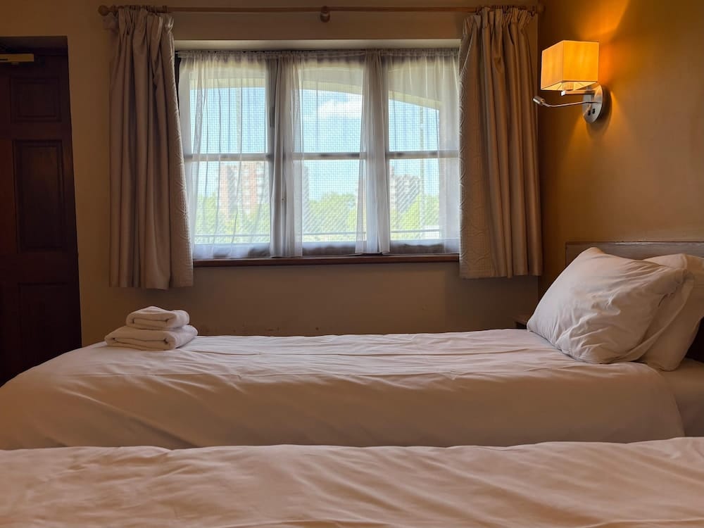 Tollgate Hotel & Leisure — 4
