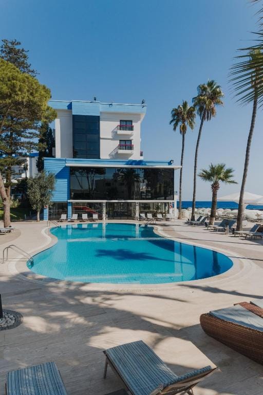 Arkin Palm Beach Hotel — 2