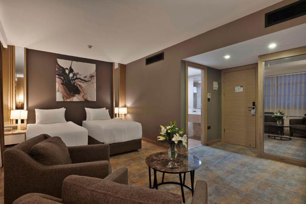 Grand Sapphire City Hotel — 2