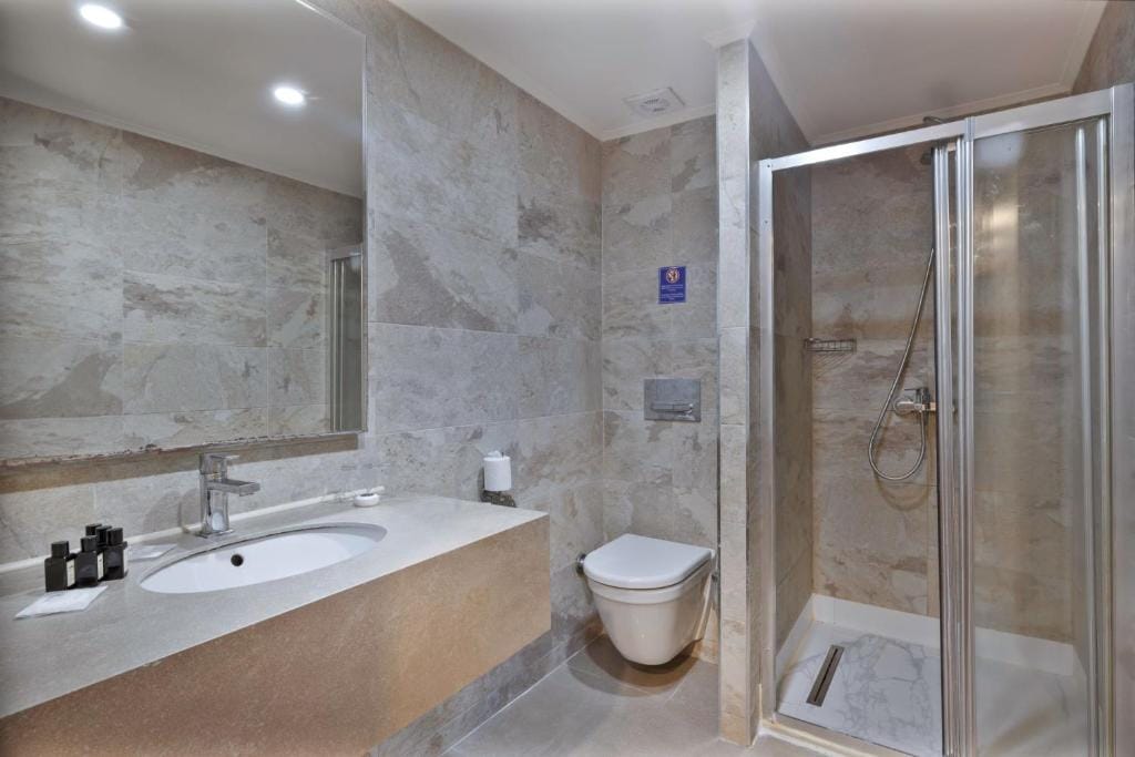 Grand Sapphire City Hotel — 3