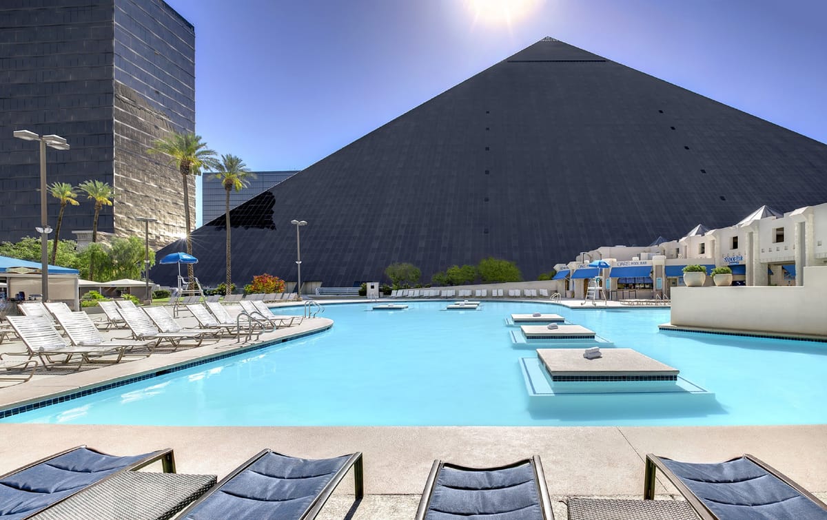 Luxor Hotel & Casino — 3