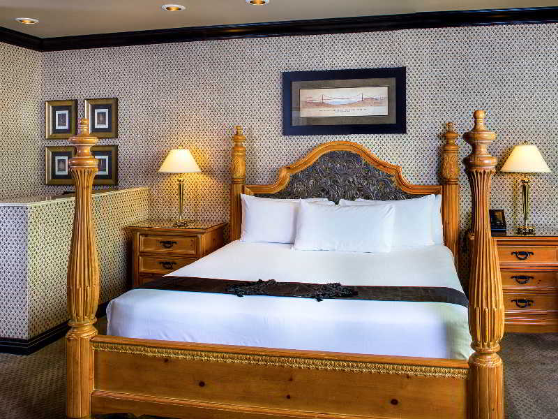 Suncoast Hotel and Casino — 3