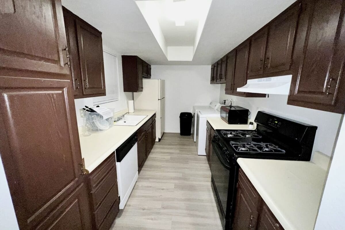 Three Bedroom Walk to Strip & MGM Casino — 1