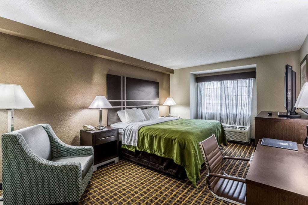 Quality Inn & Suites West El Paso I-10 — 2