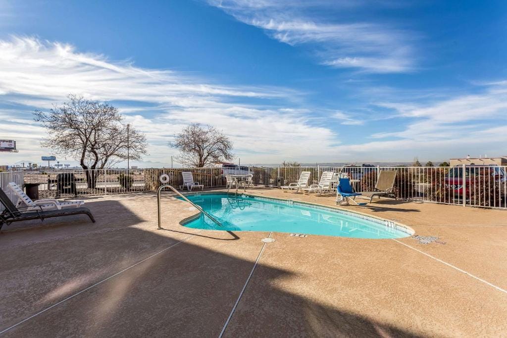 Quality Inn & Suites West El Paso I-10 — 4