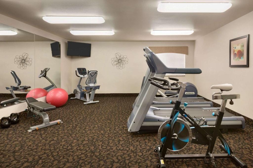 Travelodge by Wyndham Santa Teresa — 5