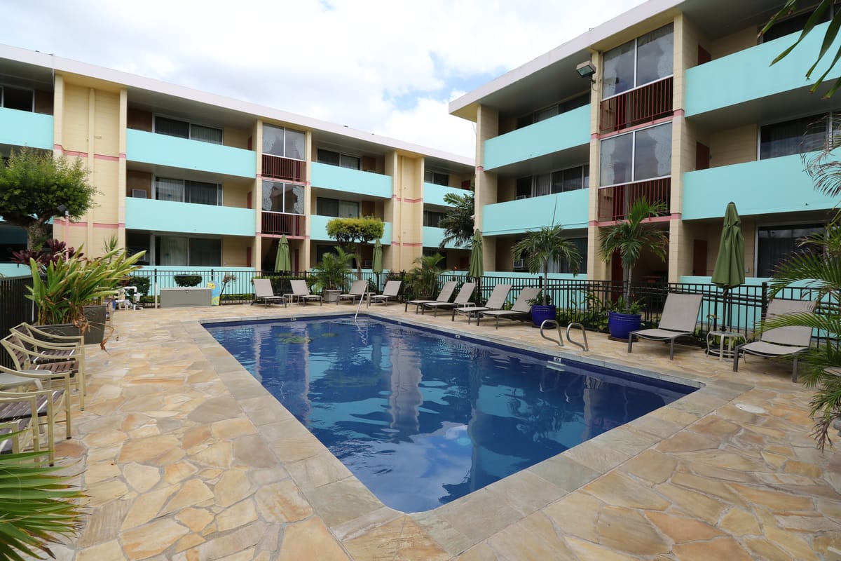 Harbor Shores Apartment Hotel — 1