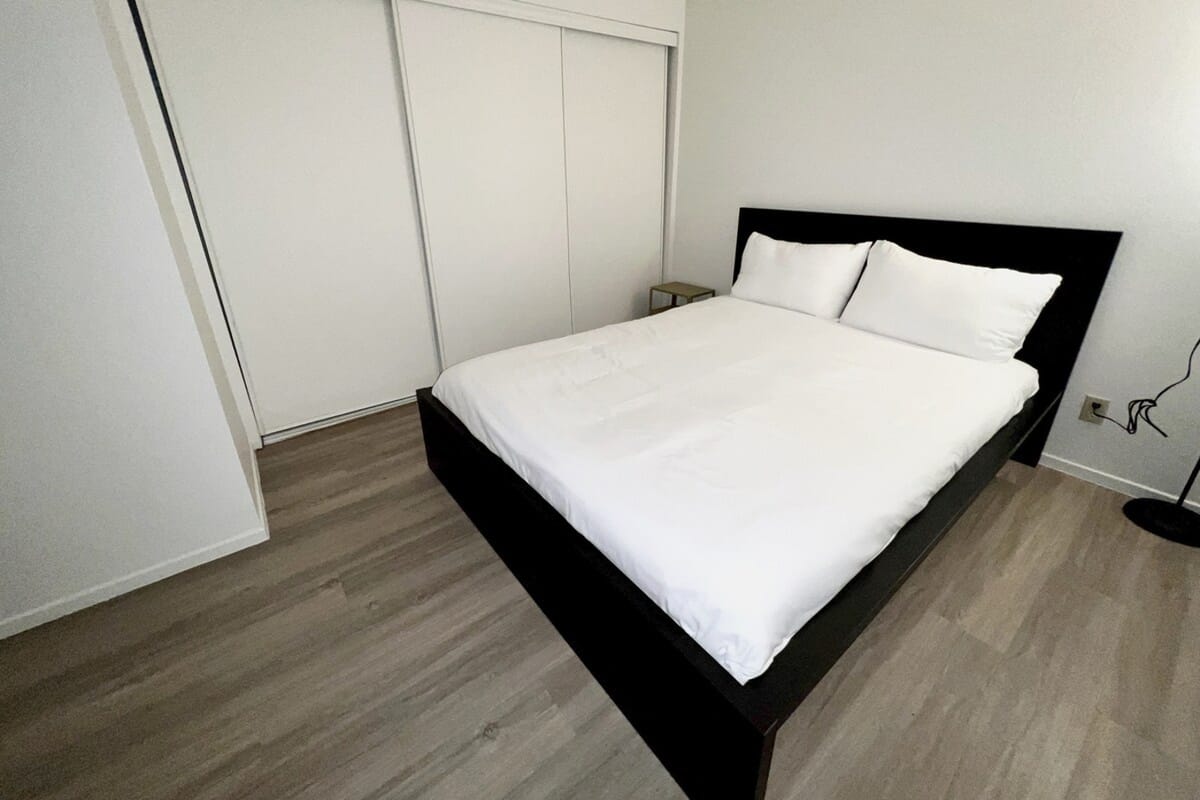 Three Bedroom Walk to Strip & MGM Casino — 2
