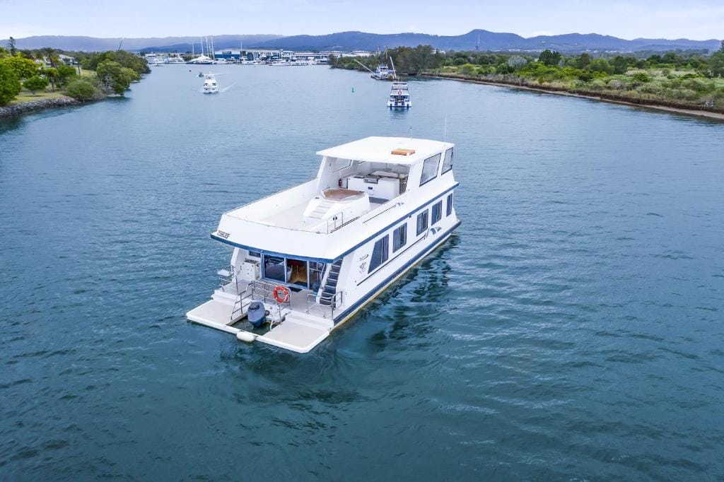 Coomera Houseboats — 2