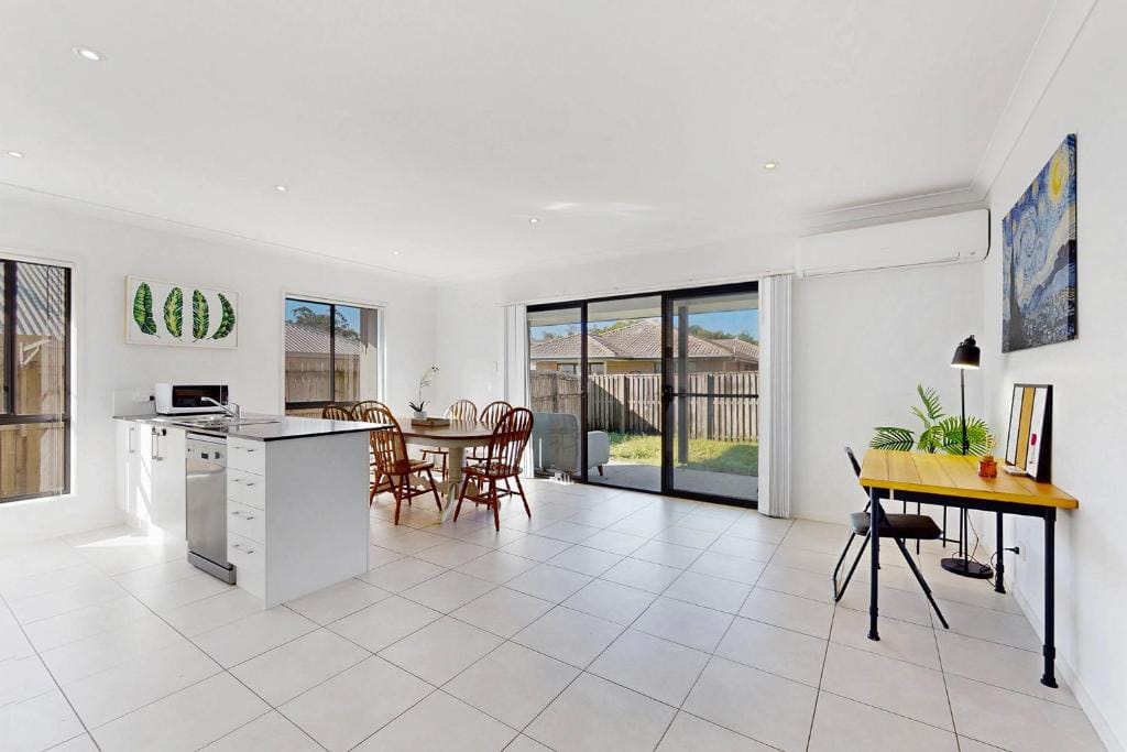 4BR Family Home Coomera Theme Parks Shopping — 4