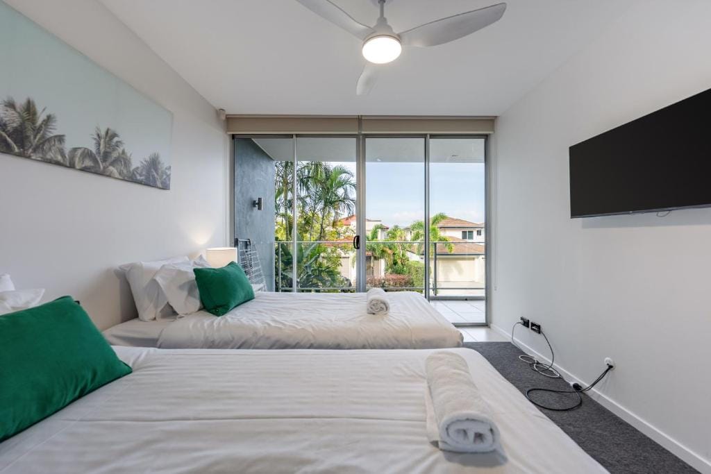 Luxury Spacious 3 Bedroom Apartment - Gold Coast — 5