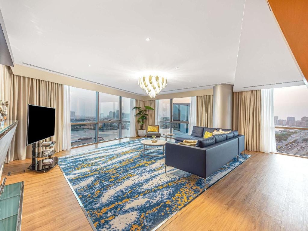 Mövenpick Dubai Creek — 2
